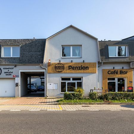 Penzion Rodos - Cafe Прага Экстерьер фото